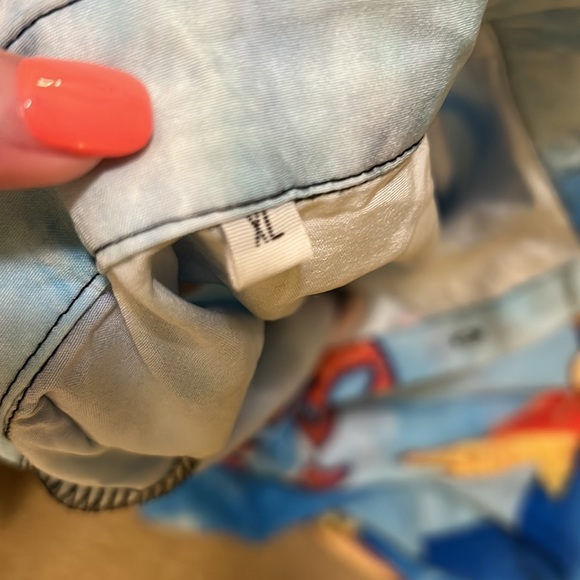 🌟2/$20 Men’s 5 o clock somewhere summer Buttondown - Picture 5 of 5